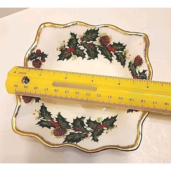 Rosina Queens Christmas YULETIDE 5" Holly Berry Fine Bone China Made In England - Picture 4 of 5